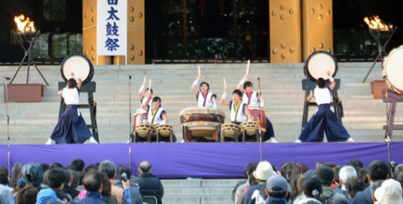 県最優秀賞の「和太鼓　凪」ジュニアチーム「獅子」。大人顔負けの演奏！