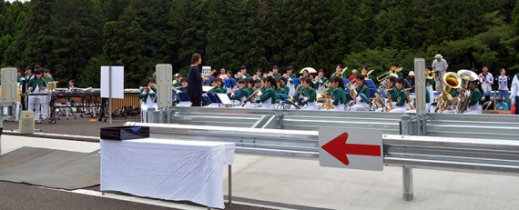 成田国際高校吹奏楽部がセレモニーを盛り上げました